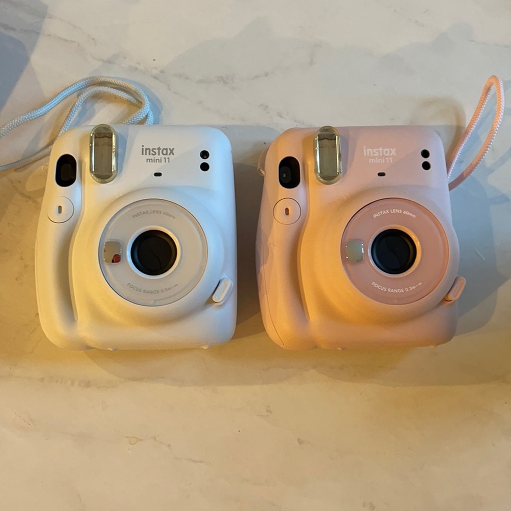 Instant Mini 11 White FujiFilm Camera